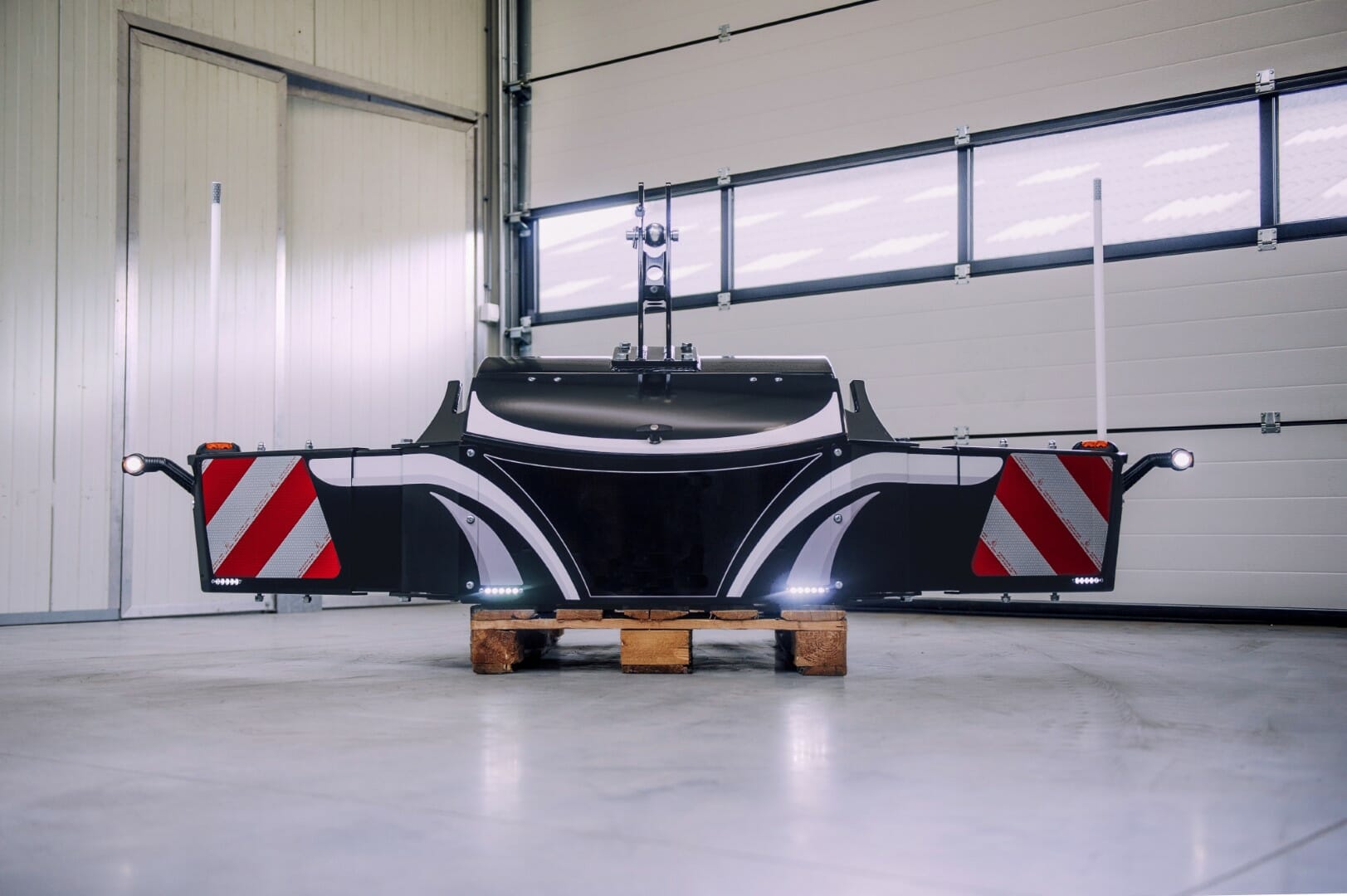 BOX 200L